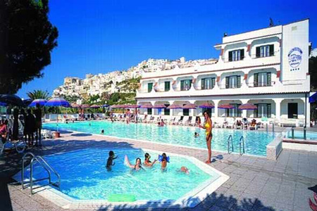 Hotel Damato 